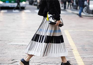 長(zhǎng)裙搭配什么上衣？長(zhǎng)裙搭配什么上衣好看？