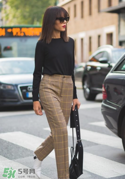 圓領(lǐng)針織衫怎么搭配？圓領(lǐng)針織衫怎么搭配好看？