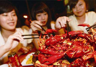 小龍蝦可以和吃櫻桃嗎？小龍蝦和櫻桃能一起吃嗎？