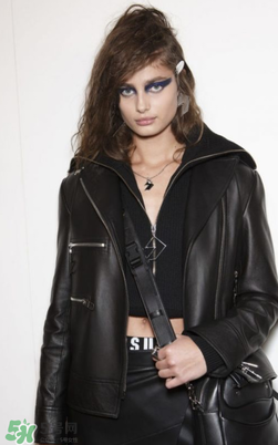 versace2017新品好看嗎？范思哲2017新款怎么樣？