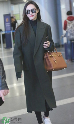 白百合長款白色外套是什么牌子？白百合長款白色外套是哪個品牌？