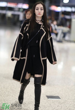 白百合長款白色外套是什么牌子？白百合長款白色外套是哪個品牌？