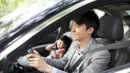 坐車暈車的人開車會暈嗎？暈車的人開車會不會暈車