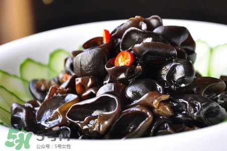 痛風(fēng)可以吃黑木耳嗎？患有痛風(fēng)能吃黑木耳嗎？