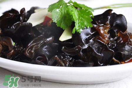 血脂高可以吃黑木耳嗎？吃黑木耳能降血脂嗎？