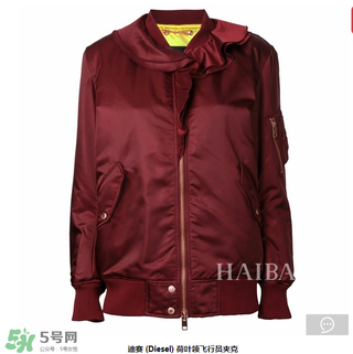 白百合紅色外套是什么牌子？白百合紅色外套是哪個品牌？