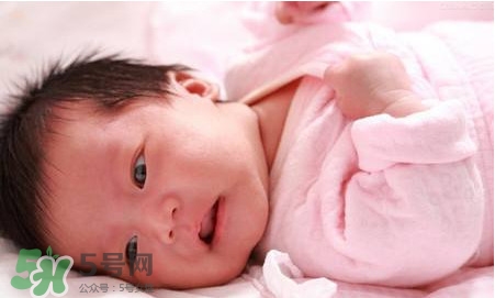 嬰兒濕疹是什么引起的？嬰兒濕疹是什么原因