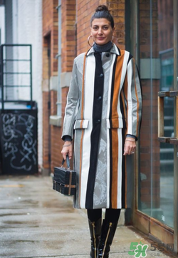 復(fù)古小箱子包包怎么搭配？小箱包怎么搭配好看？