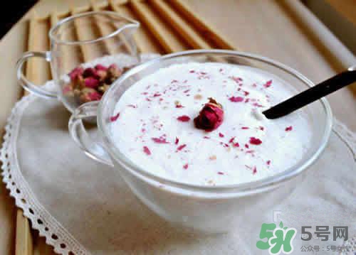 玫瑰水可以做面膜嗎？玫瑰水怎么做面膜？