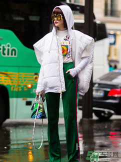 lv2017新款印花包包好看嗎？lv2017新品貼畫包包怎么樣？