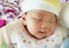 嬰兒濕疹是什么引起的？嬰兒濕疹是什么原因