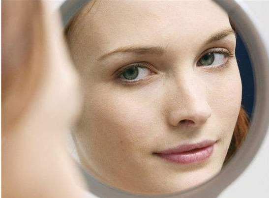 太陽穴長痘怎么回事？為什么太陽穴附近會長痘