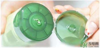 悅詩風(fēng)吟綠茶洗面奶適合什么膚質(zhì)？悅詩風(fēng)吟洗面奶適合油性肌膚嗎？