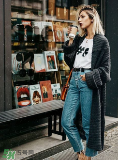 高腰牛仔褲搭配什么上衣？高腰牛仔褲配什么上衣好看？