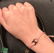Tory Burch小紅繩多少錢(qián)?Tory Burch限定手繩價(jià)格
