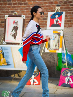 春天穿毛衣怎么搭配？春天穿毛衣怎么搭配好看？