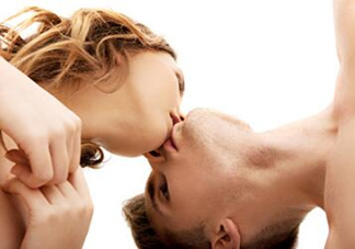 男人看片會怎樣？男人看片心里想的是什么