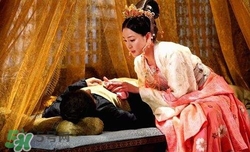 皇帝們的第一次給了誰？