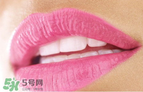 牙周炎怎么得的？牙周炎怎么引起的