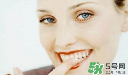 牙周炎能種植牙嗎？牙周炎能不能種植牙