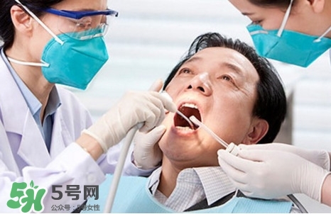 牙周炎怎么得的？牙周炎怎么引起的