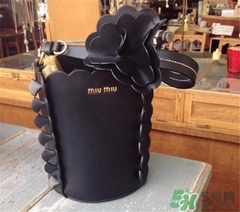 miumiu水桶包怎么搭配？miumiu水桶包怎么搭配好看？