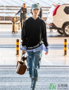 miumiu水桶包怎么搭配？miumiu水桶包怎么搭配好看？