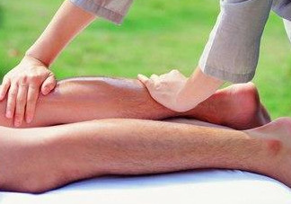 小腿突然抽筋怎么回事？小腿突然抽筋是什么原因