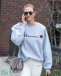 范思哲鏈條包正品多少錢？versace鏈條包專柜價(jià)格