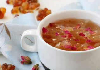 玫瑰水泡面膜怎么樣？玫瑰水怎么泡面膜？