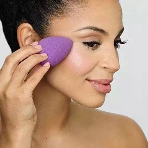 美妝蛋可以上隔離嗎？美妝蛋可以涂隔離霜嗎？