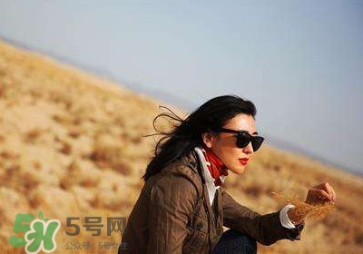 頭發(fā)掉的厲害怎么辦？頭發(fā)掉的厲害是什么原因