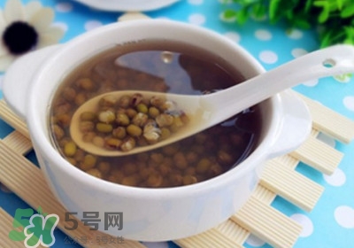 吃菠蘿舌頭麻怎么回事？吃菠蘿舌頭麻是過敏嗎