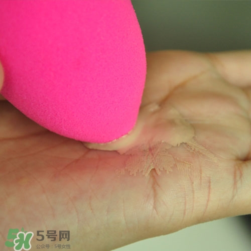 美妝蛋可以用香皂洗嗎？美妝蛋可以用肥皂洗嗎？