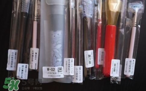 受受狼家的刷子怎么樣？受受狼化妝刷好用嗎