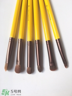 受受狼小黃鴨化妝刷怎么樣？受受狼小黃鴨化妝刷多少錢(qián)？