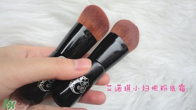 艾諾琪化妝刷怎么樣？艾諾琪化妝刷和受受狼哪家好？