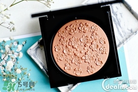 紀(jì)梵希花朵浮雕彩妝盤多少錢？紀(jì)梵希花朵浮雕高光修容盤價格