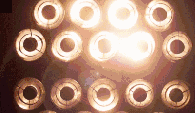 ysl蕾絲氣墊粉餅怎么樣？ysl蕾絲氣墊粉餅好用嗎？