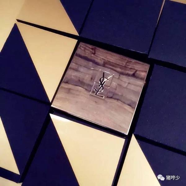 ysl蕾絲氣墊粉餅怎么樣？ysl蕾絲氣墊粉餅好用嗎？