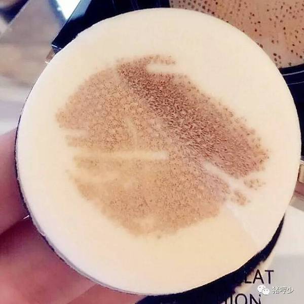 ysl蕾絲氣墊粉餅怎么樣？ysl蕾絲氣墊粉餅好用嗎？