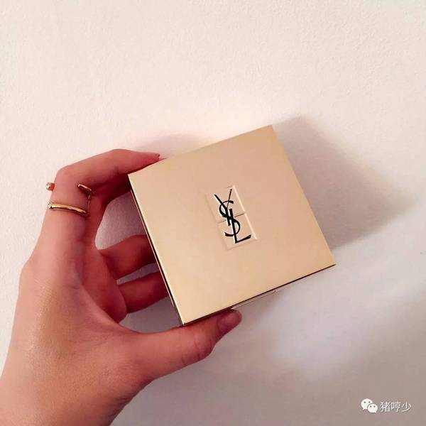 ysl蕾絲氣墊粉餅怎么樣？ysl蕾絲氣墊粉餅好用嗎？