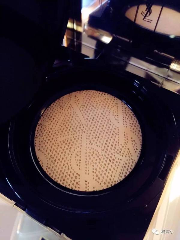 ysl蕾絲氣墊粉餅怎么樣？ysl蕾絲氣墊粉餅好用嗎？