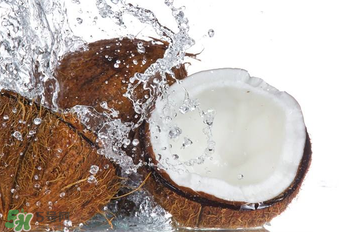 椰青喝完后椰肉怎么吃？椰青里面的肉可以吃嗎？