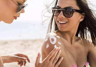 防曬霜和粉底液哪個好？防曬霜和粉底液的區(qū)別