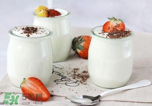 過(guò)期酸奶可以做面膜嗎？過(guò)期酸奶能不能做面膜？