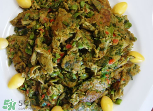 香椿炒雞蛋不能和什么同吃？香椿炒雞蛋什么人不能吃？