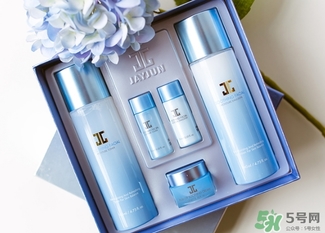 jayjun水乳套盒粉色藍色那個好？jayjun水乳粉色藍色區(qū)別