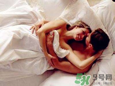 孕期高潮宮縮會怎樣？孕期高潮對小孩有害嗎？