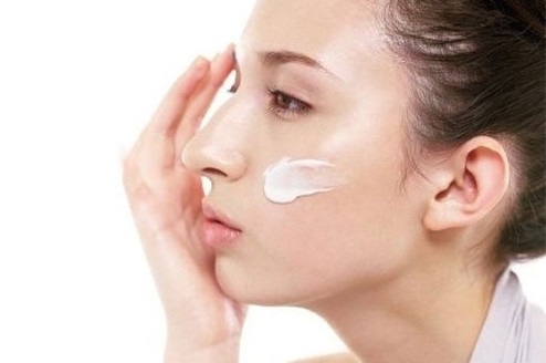 毛囊炎涂什么藥膏最好？毛囊炎用什么藥膏最好